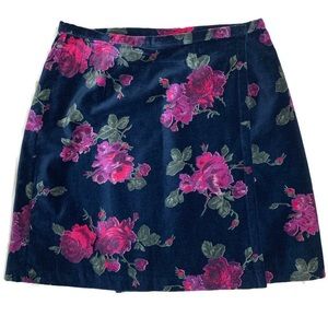 THE LIMITED Black Velvet Floral Wrap Skirt Roses 4